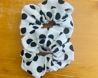 Set of 2 scrunchies, polka dot scrunchies, hair fashion, black and white dots, 90s fashion lover, teachers gift