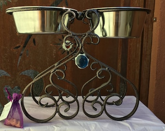 Royal Doggy elevated steel dog food bowl holder for the King or Queen sized puppies.