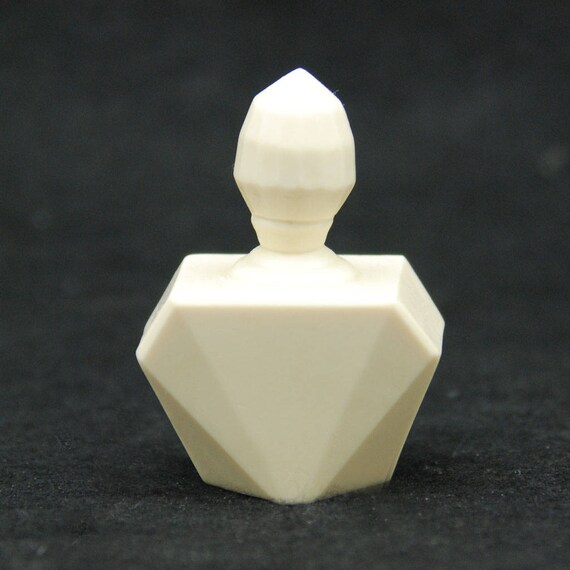 Silicone Mold Chocolate Polymer Clay Jewelry Soap Melting Wax Lily Leaf #1