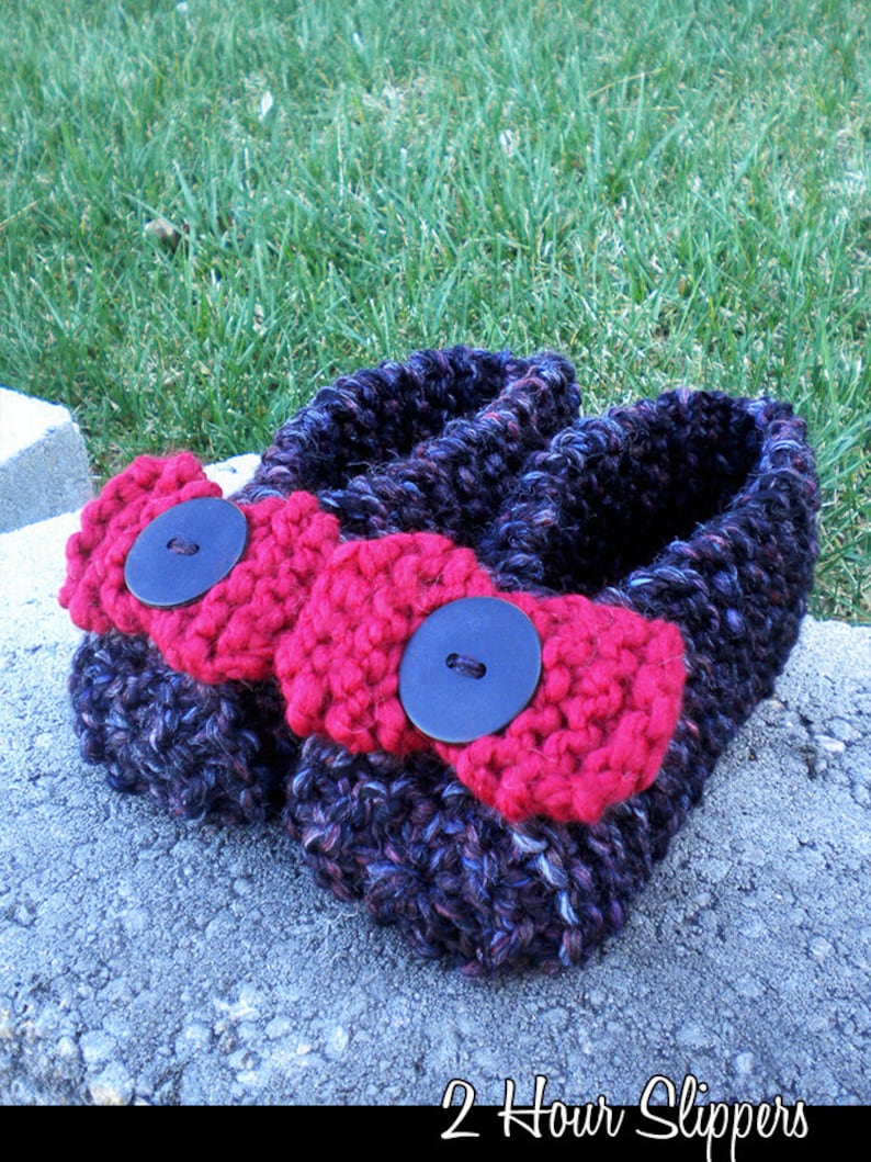 2 Hour Slippers Knitting Pattern image 2