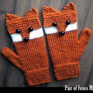 Pair of Foxes Mittens for the Family Knitting Pattern image 2