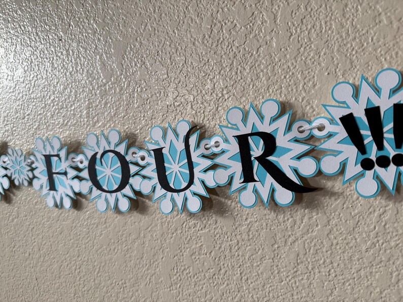 Frozen Flurry Customizable Banner 画像 5