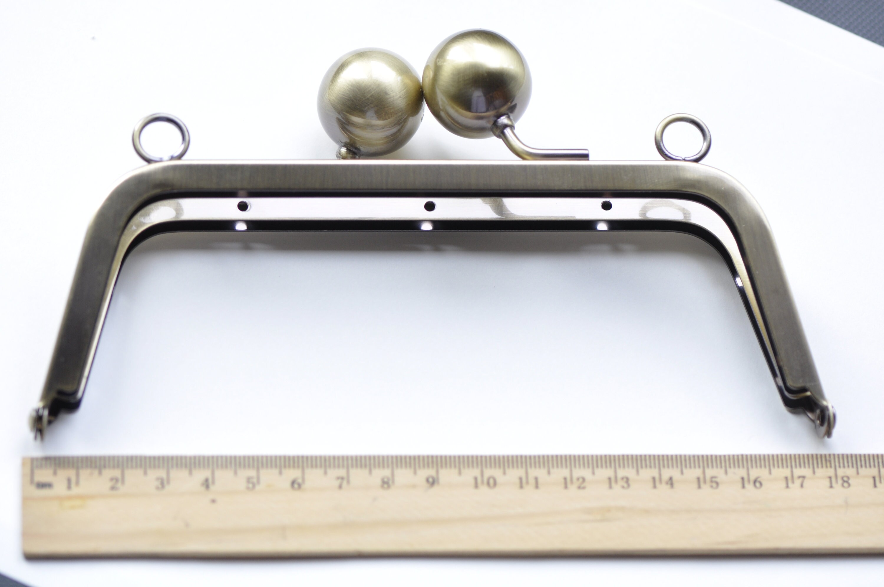 17.5cm Bronze Metal Purse Frame With Large Kisslock Clutch