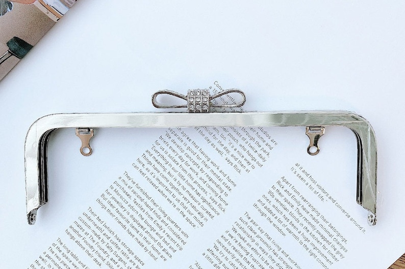 20cm (8quot;) Silver Purse Frame With Butterfly Knot Kiss Lock 20cm (8quot;) Silver Purse Frame With Butterfly Knot Kiss Lock