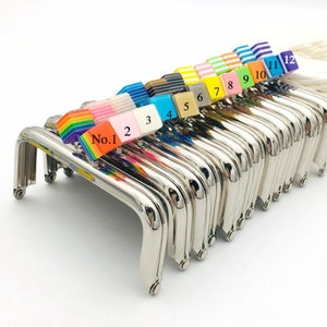 10cm x 4.5cm （4“）Sugar Color Kiss Lock Silver Purse Frame Glue In Style