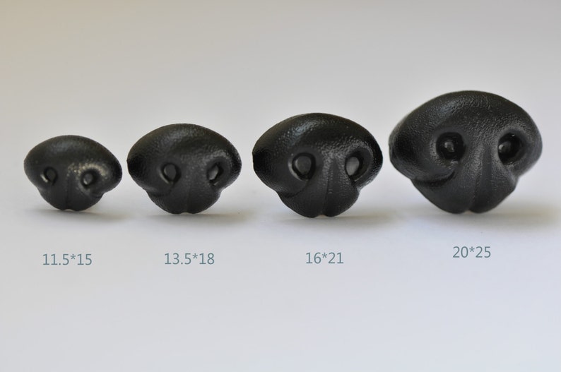 May include: Four black plastic animal noses of varying sizes. The noses are 11.5*15, 13.5*18, 16*21, and 20*25 inches.