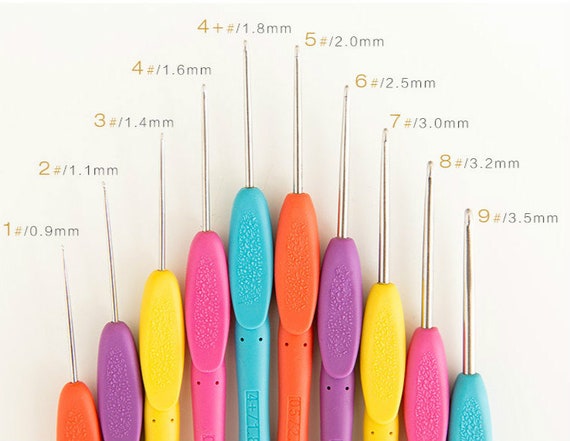 Crochet Hooks 10 Pieces A Set From Size 0.9mm to 3.5mm Quality