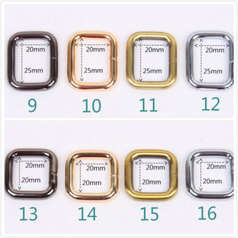 Puede incluir: Ocho anillos cuadrados de metal en diferentes acabados, incluyendo negro, oro, plata y oro rosa. Los anillos tienen 20 mm de ancho y 25 mm de alto. Cada anillo est&aacute; etiquetado con un n&uacute;mero del 9 al 16.