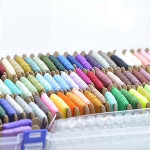 Set per la creazione di gioielli, collane e bracciali, n. 72 fili da 0,8 mm, 80 colori, un set -- 5/10/20 metri, lunghezza selezionabile