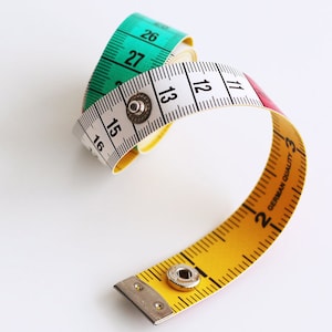 1.5m 3m Body Measuring Ruler Sewing Tailor Tape Measure Mini Soft Flat  Ruler Centimeter Meter Sewing Measuring Tape - China Promotional Gift,  Promotional Item