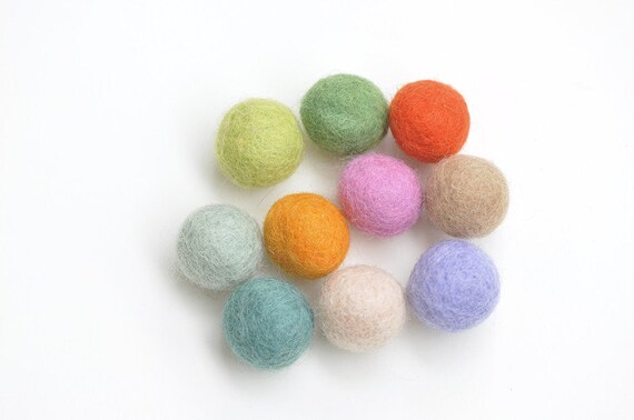 10pcs/lot 3cm Wool Felt Balls Round Colorful Crafts for DIY Decoration  Sewing Supplies
