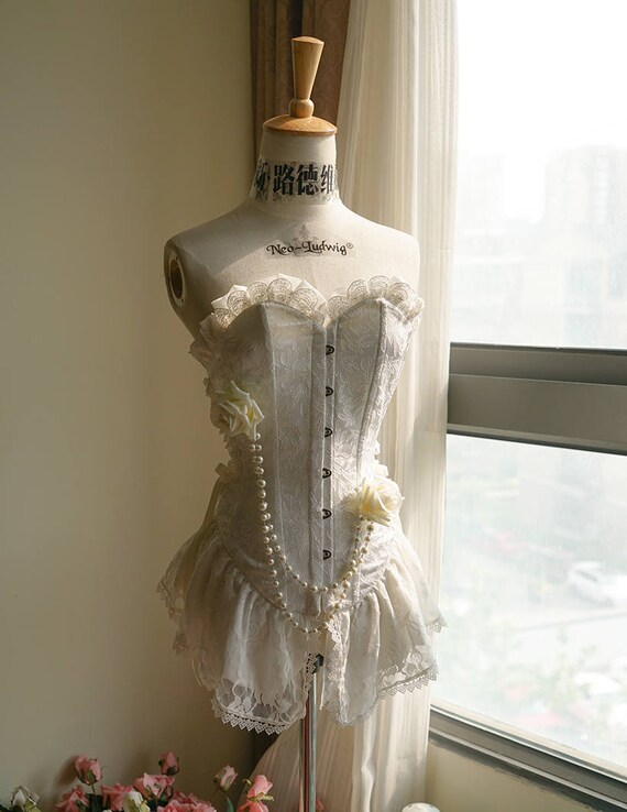 peplum corset