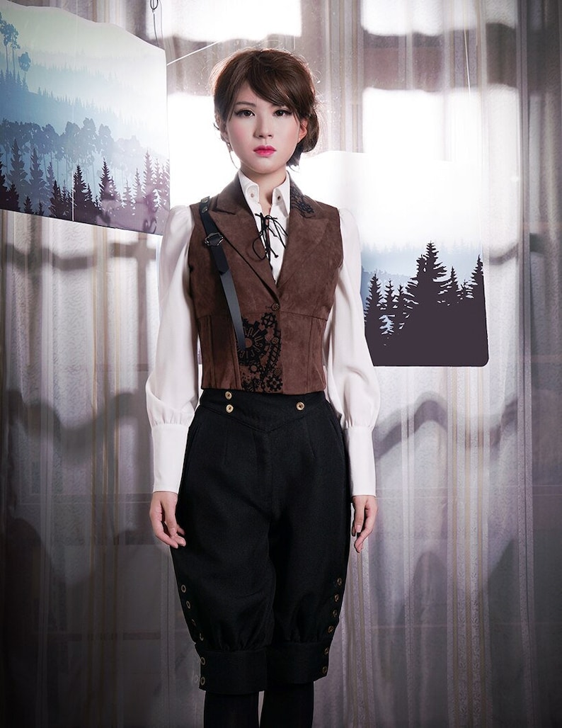 Steampunk Costumes, Outfits for Women     Steampunk Riding Breeches High Waisted Shorts Black Shorts $72.00 AT vintagedancer.com