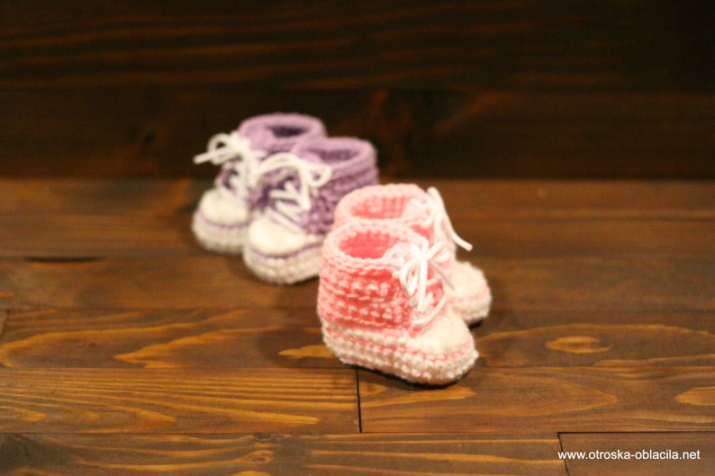Baby booties, sneakers, crochet all star, baby shower gift, newborn gift, baby girl, baby boy, first shoes with name image 3