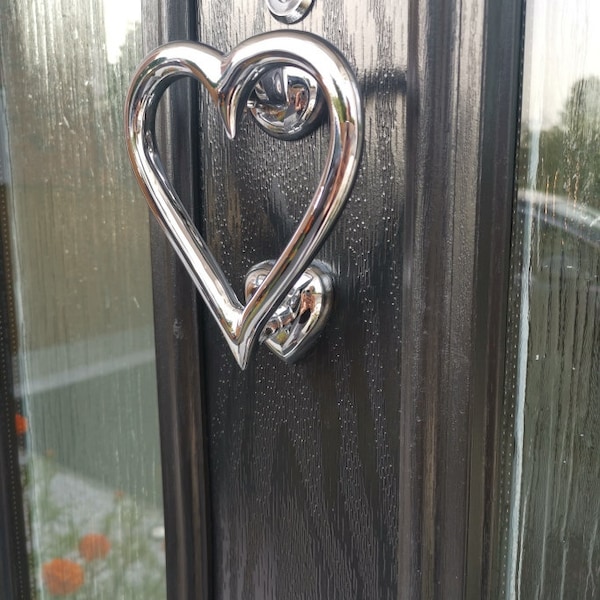 End Of Line Heart Door Knocker Chrome, Brass, Black,Free Postage in the UK