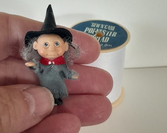 48th scale sweet little witch hand sculpted by kastlekelm miniatures