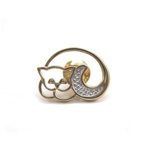 AVON Gold tone Curled up Cat Clutch Pin - Vintage Jewelry from 1980