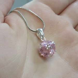 Vintage Necklace with Cube-shaped Pendant set with 6 Round Pink Cubic Zirconias