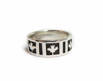 Vintage and Handmade Sterling Silver Maple Leaf Ring with Black Oxidization