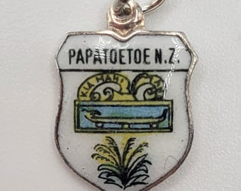 Vintage Silver PAPATOETOE New Zealand Location Shield Charm or Pendant - with Coloured Enamel