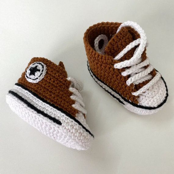 Converse baby tennis shoes deals
