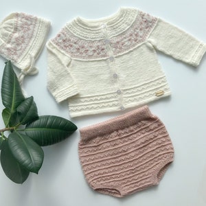 Knitted baby girl set, sweater, bloomers, bonnet