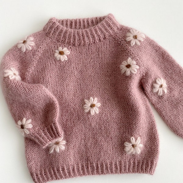 Pull marguerite, pull gris, pull bébé fille en tricot, broderie marguerite, tricot brodé pour enfants