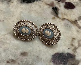 Vintage Sarah Coventry Gold Tone Cameo Clip-On Earrings