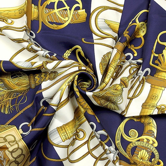 classic hermes scarf pattern