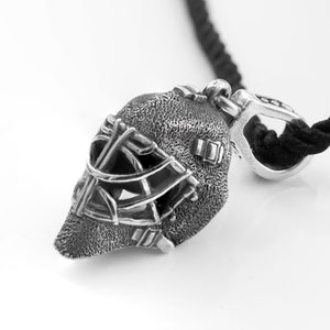 NOUVEAU ! Pendentif casque de gardien de but de hockey, masque de gardien de but de hockey, cadeau pour gardien de but, bijoux de hockey sur glace, cadeau personnalisé
