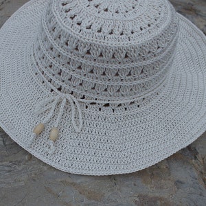 Patron au crochet Chapeau de soleil pétales PDF image 2