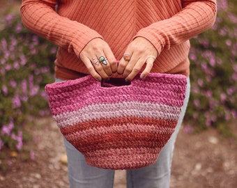 Crochet Pattern - Plush Hug Handbag - PDF