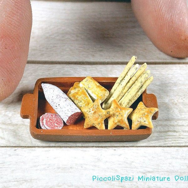 Snack mit Salami, typisch italienisches Essen, Miniatur-Grisini, Maßstab 1:12, Puppenhaus, Salamitablett, Aperitif made in Italy, ooak