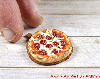 Spicy salami pizza, miniature fake food, pinsa 1:12 scale, food dollhouse, pizzeria Italy, Italian food, pizza for dolls, fake salami ooak