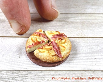 Pancetta and potatoes focaccia board, bacon flat bread dollhouse, vegetables miniature, realistic food 1:12 scale, roombox baker, mini ooak