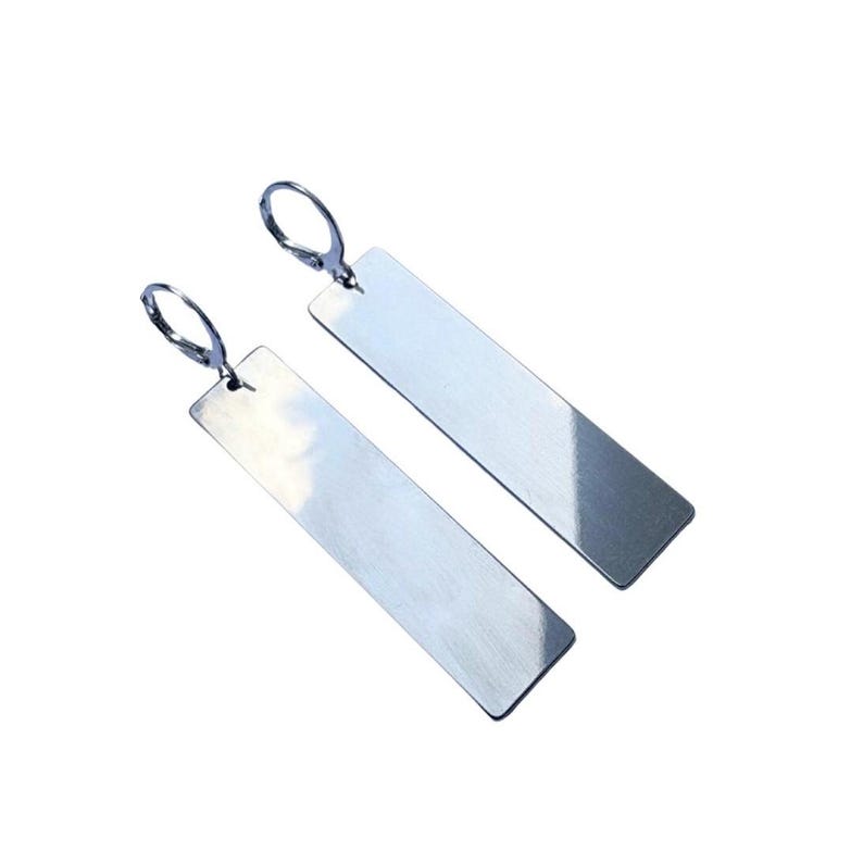 silver rectanglar hanging earrings