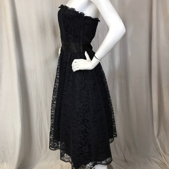 Strapless Black Lace Prom Dress Ruffled // Gunne … - image 2