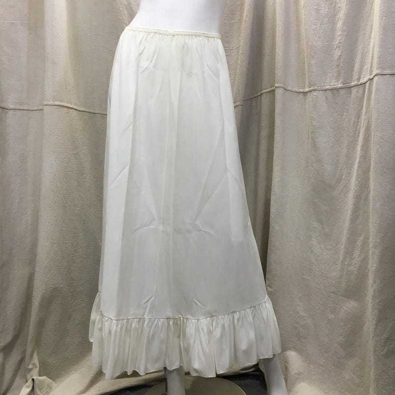 VINTAGE LADIES HALF SLIPS YOU CHOOSE BLACK,IVORY,WHITE SIZE MEDIUM