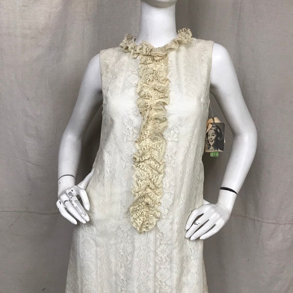 Lace Dress 60s Mod Ruffled Bib Gothic Shift Sleev… - image 4