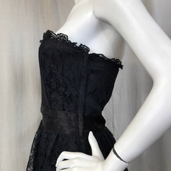 Strapless Black Lace Prom Dress Ruffled // Gunne … - image 5