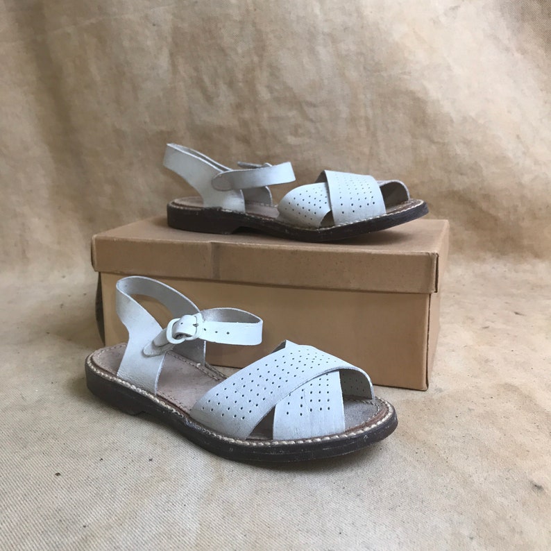 girls white sandals size 1