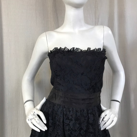 Strapless Black Lace Prom Dress Ruffled // Gunne … - image 3