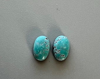 Ganz natürliche Nummer 8 Türkis Cabochon Paar 7 Karat Gesamtgewicht Cab, Schön und selten in der Natur zu finden N866