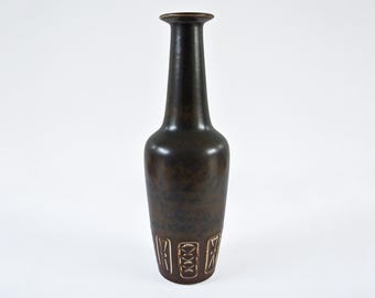Gunnar Nylund Rörstrand tall ceramic ASL vase. Sweden. 1950's.