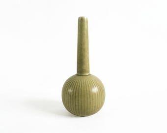 Gunnar Nylund Rörstrand ceramic vase 'Ritzi'. Sweden. 1950's.