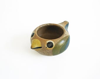 Dybdahl bird ceramic egg cup. Denmark, 1960's. Danish studio pottery.