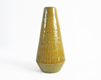 Gunnar Nylund Nymölle ceramic vase. Denmark. 1950's.