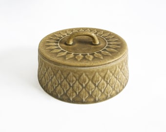 Quistgaard Relief ceramic sugar bowl. Denmark. 1950's or 1960's.
