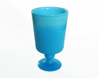 Erik Höglund Kosta glass XL vase / goblet. Sweden, 1960s.