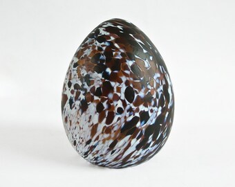 Monica Backström Boda glass egg. Sweden. 1970's. Large size.